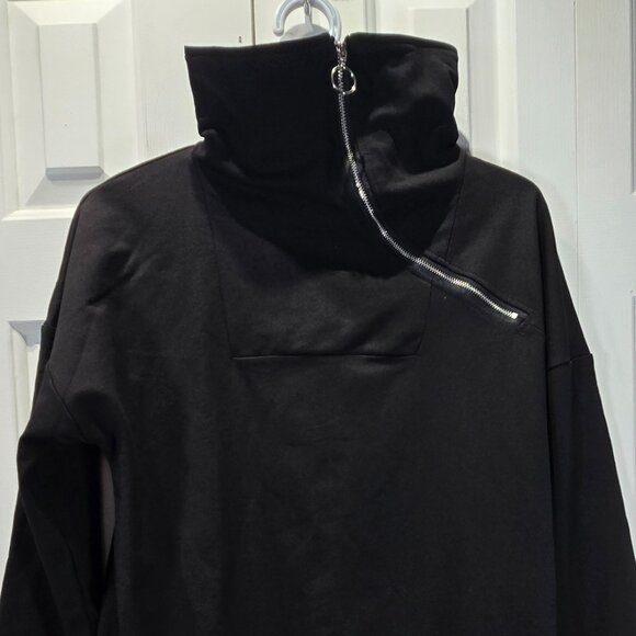 New Women’s Black Neck Zip-Up Loose Fit Casual Sweater – Size Small - Picture 2 of 5